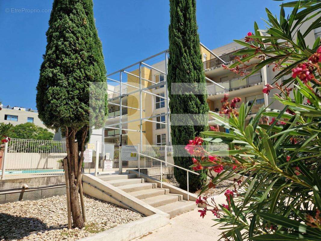 Appartement 65 m² 2 chambres terrasse garage et piscine - photo 9