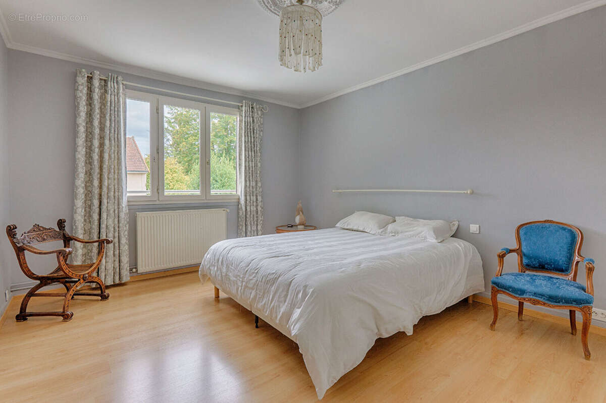 Maison à FONTENAY-LE-FLEURY