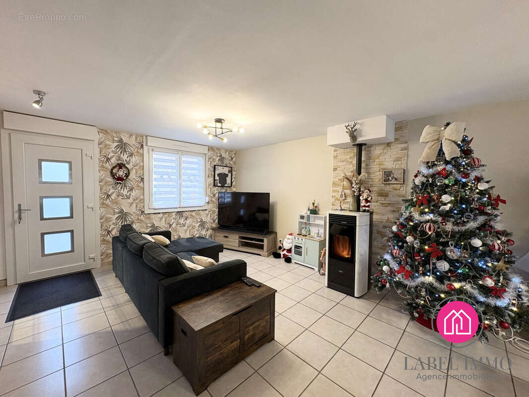 Maison à SIN-LE-NOBLE