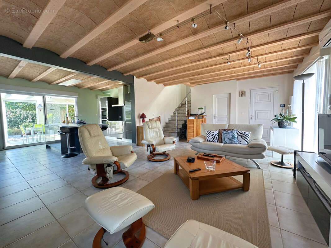 Maison à SAINT-CYPRIEN