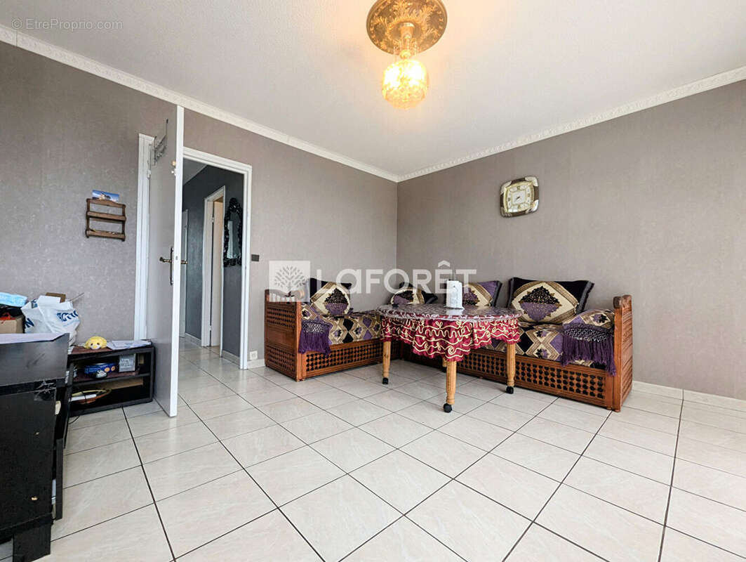 Appartement à VILLIERS-LE-BEL