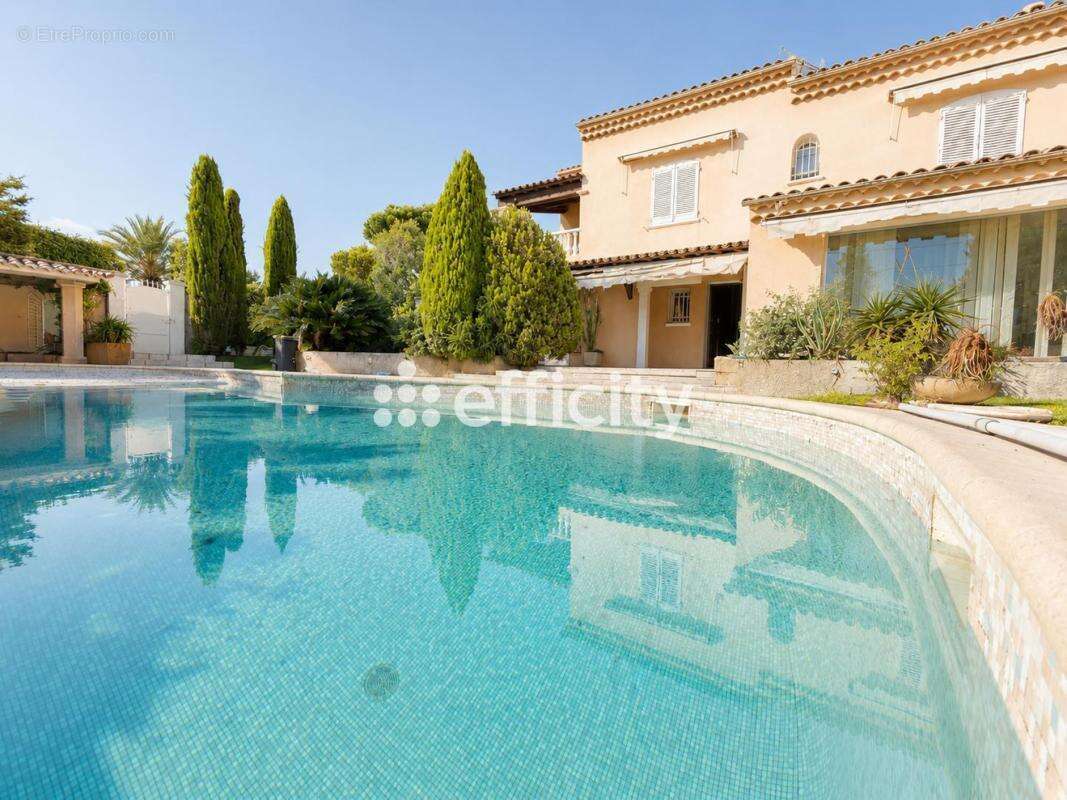 Maison 286 m² à Antibes  - photo 12