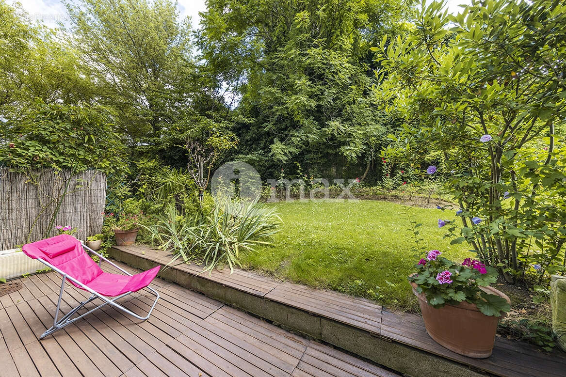 Appartement à LEVALLOIS-PERRET