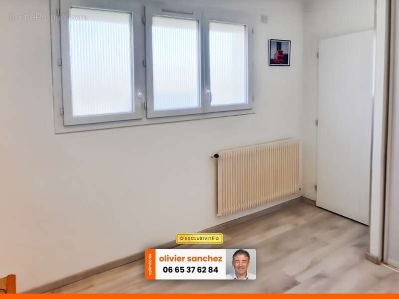 COURNON (63) - 7 pièces - DPE D - 162m² -  Vue dégagée sur la chaîne des Puys - photo 13