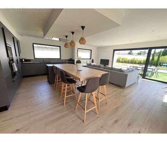 Maison 140 m² à Sathonay-Village  - photo 6