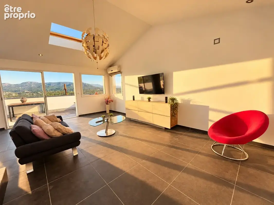 Maison 200 m2 avec vue sur Marseille   Calme absolu   Fort potentiel   La Millière - photo 12
