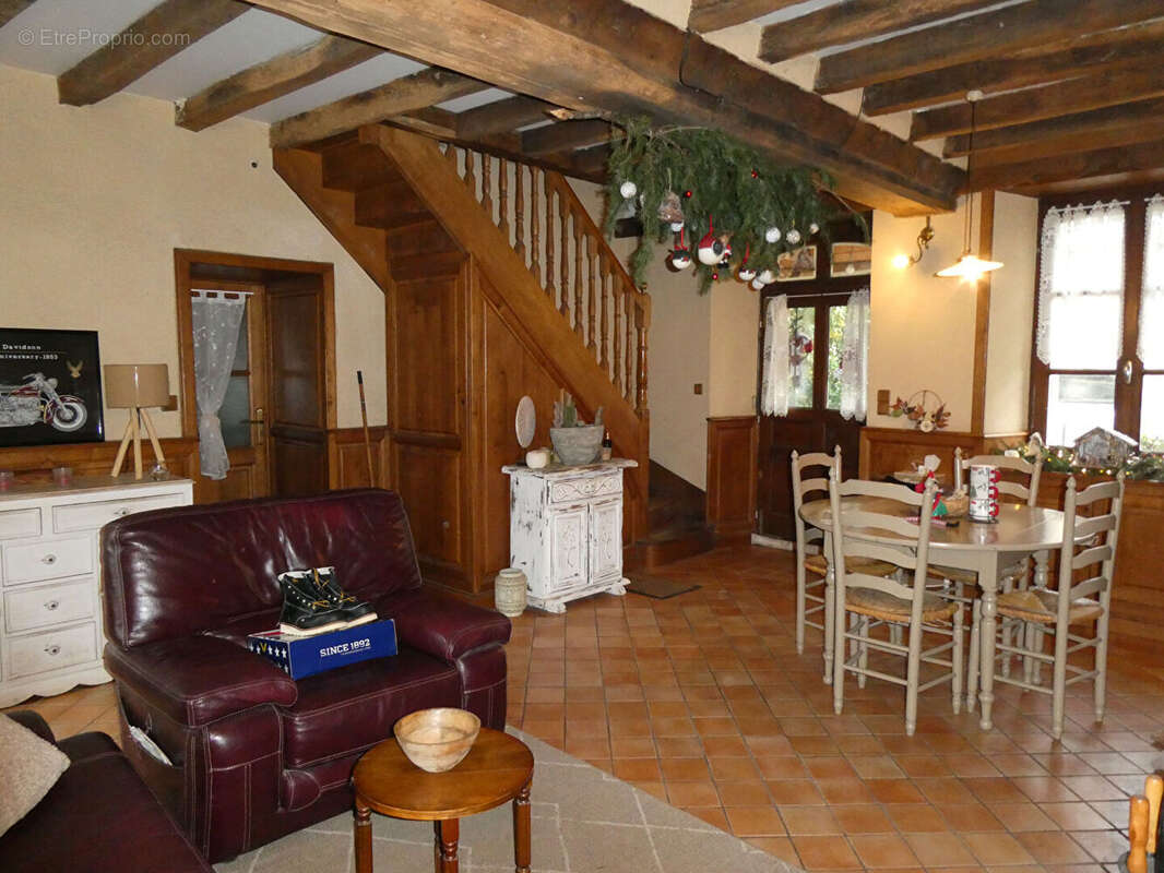 Maison à la campagne avec Garage - photo 3