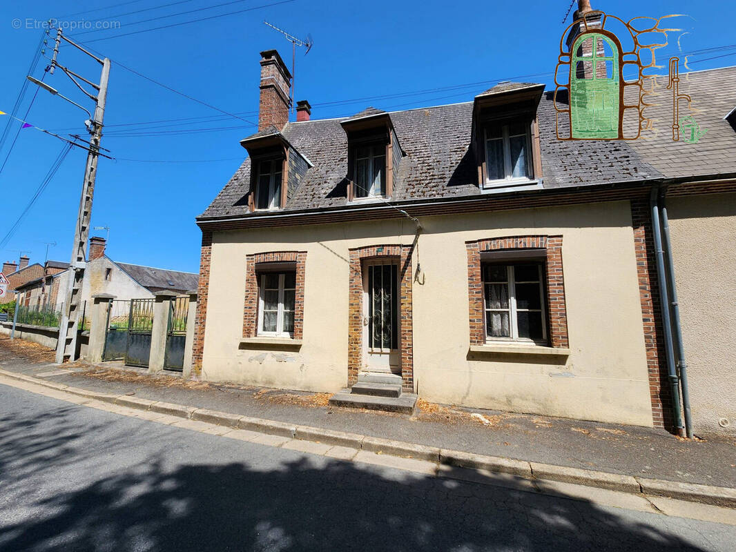 Maison à SARGE-SUR-BRAYE