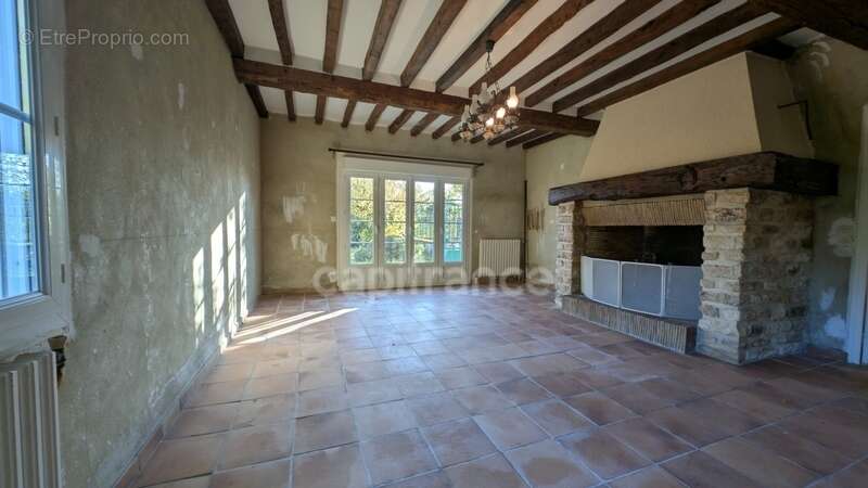 Maison à MONTMERREI