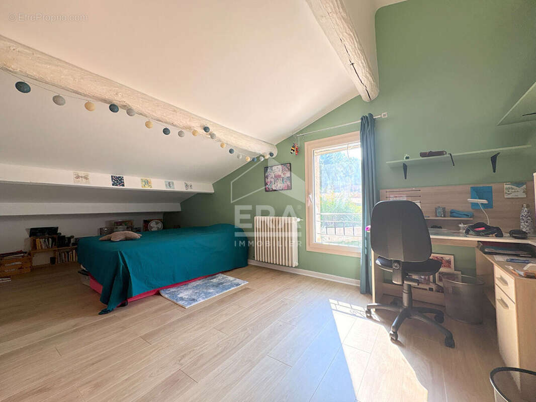 Maison à LA TOUR-D&#039;AIGUES