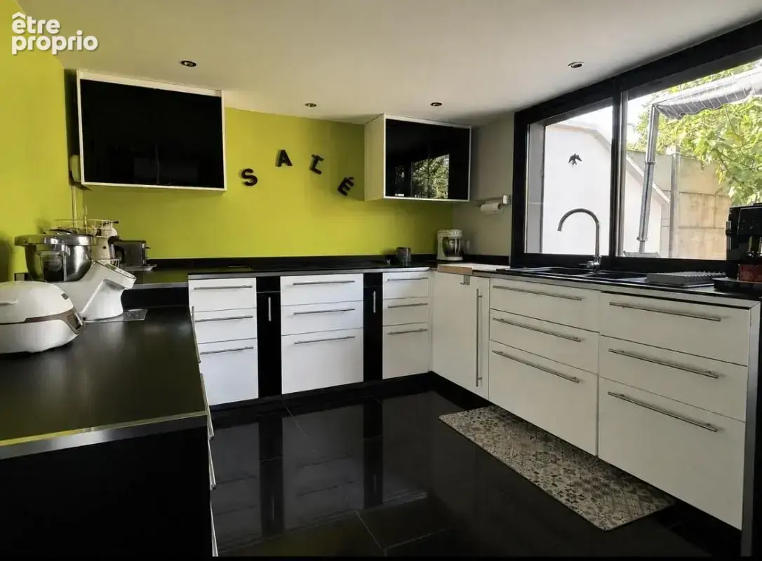Maison 184 m² à Pontault-Combault  - photo 2
