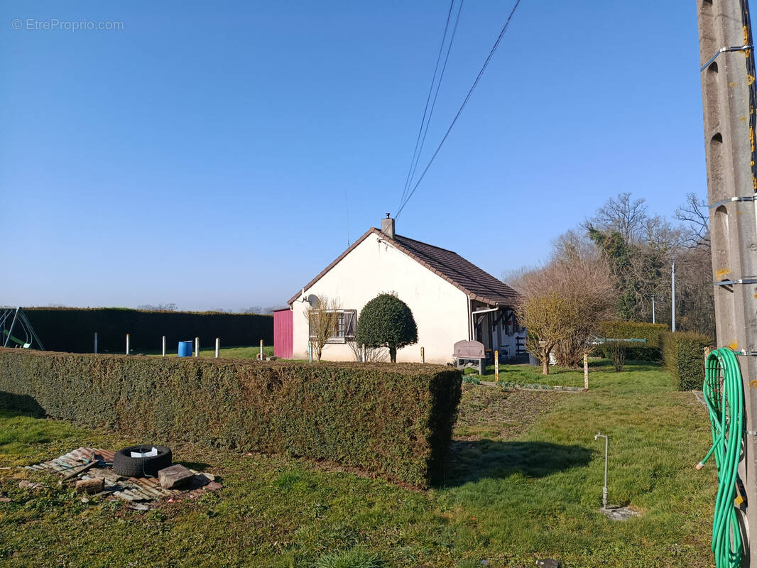 Maison à SAINT-GERMAIN-DU-CRIOULT