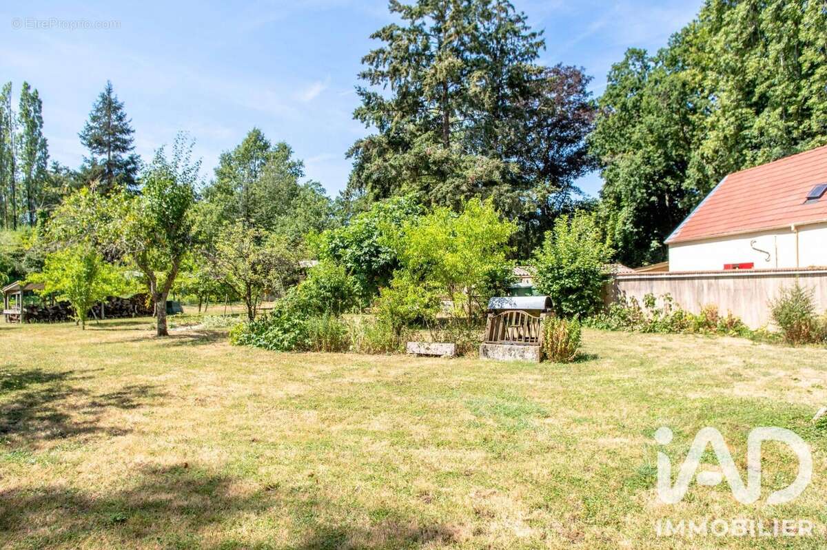 Maison 147 m² à Gy-Les-Nonains  - photo 4