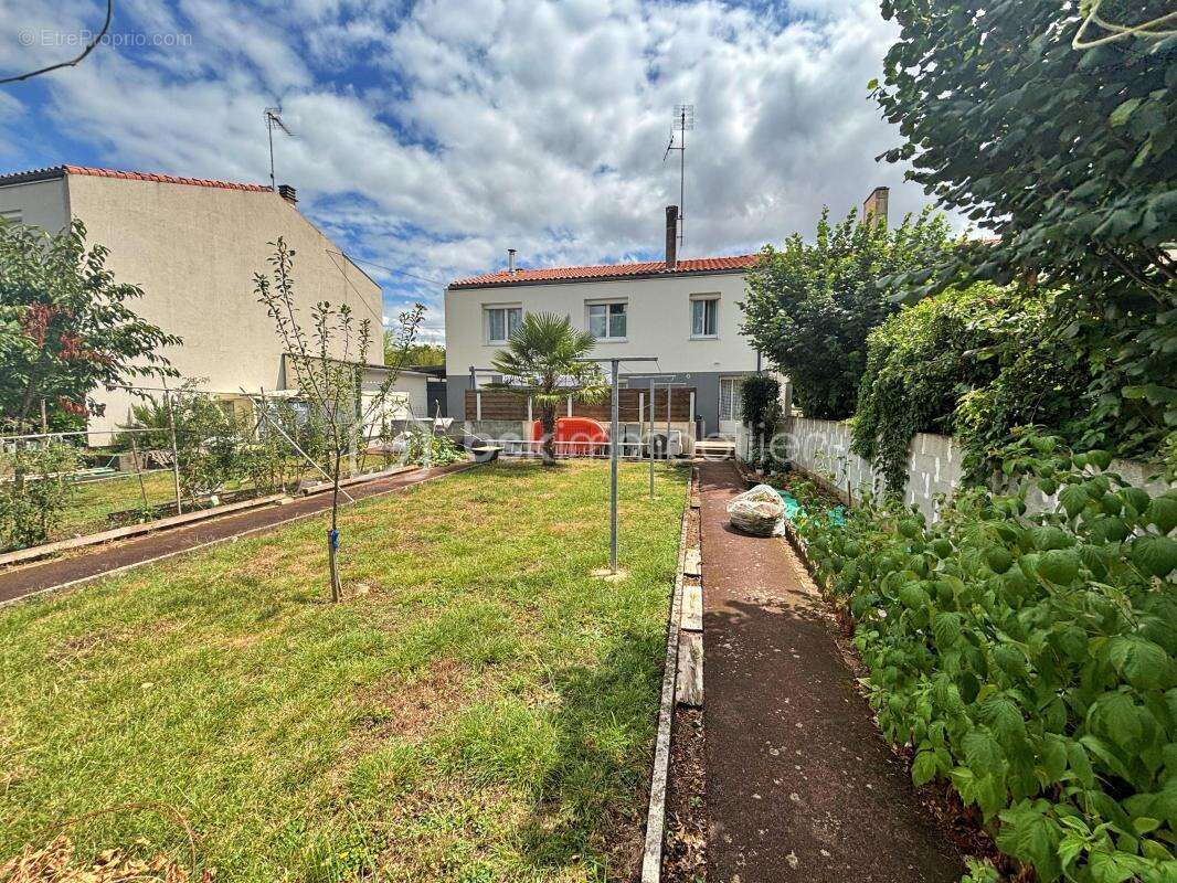 Maison à FONTENAY-LE-COMTE