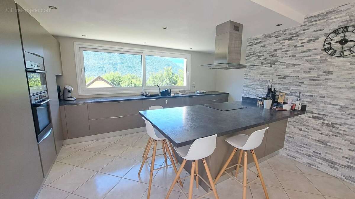 Maison à SAINT-GEORGES-DE-COMMIERS