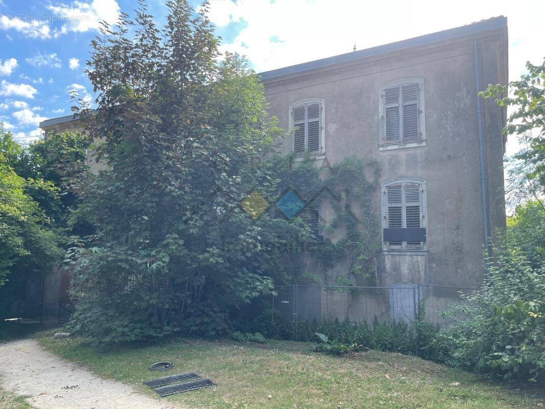 Appartement à PAGNY-SUR-MOSELLE