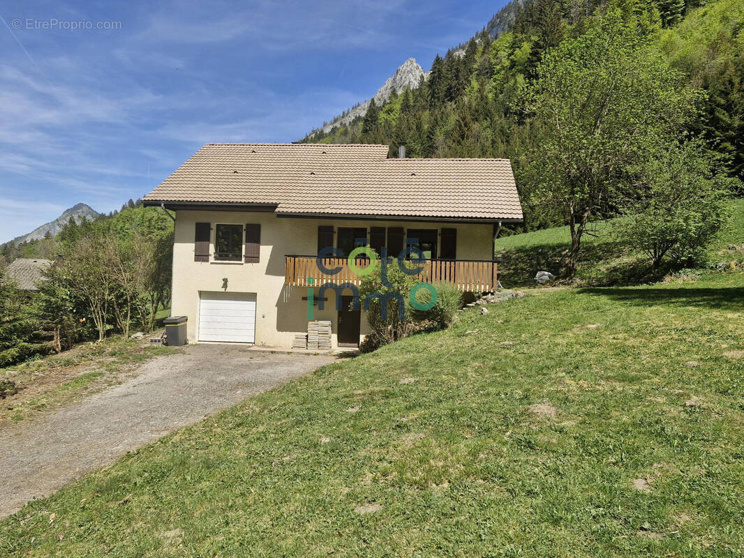 Maison à BELLEVAUX