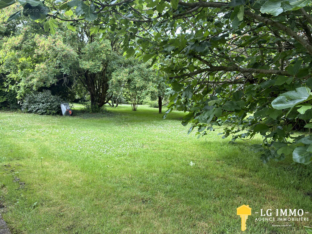 Belle maison familiale de 315 m2,  4 chambres, terrain 8000 m2, dependances - photo 30