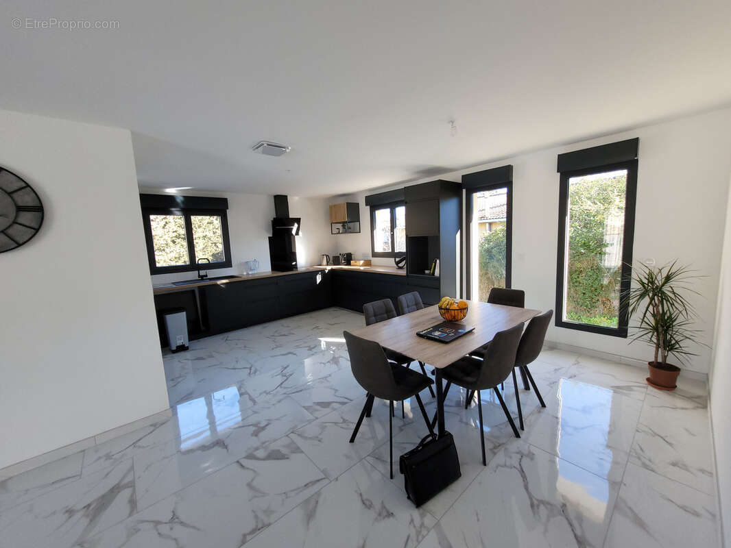 Maison à SALLES-D&#039;AUDE