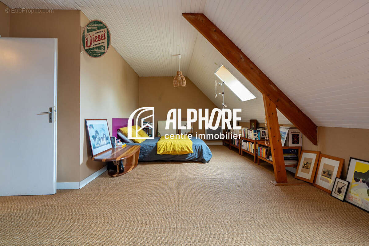 Maison à SAINT-ETIENNE-DE-MONTLUC