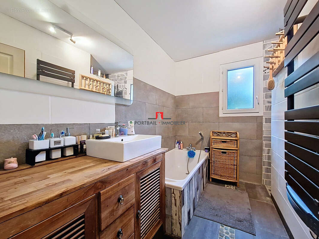 Maison à SAINT-ANDRE-DE-CUBZAC