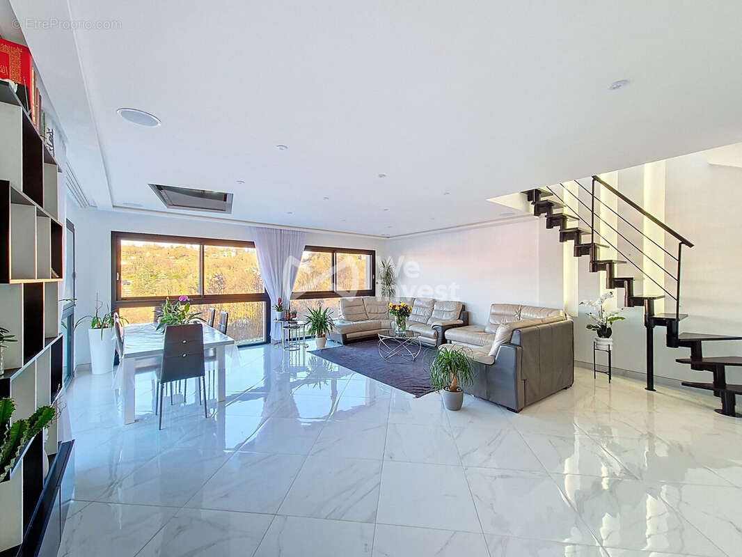 Maison à LE MONASTERE