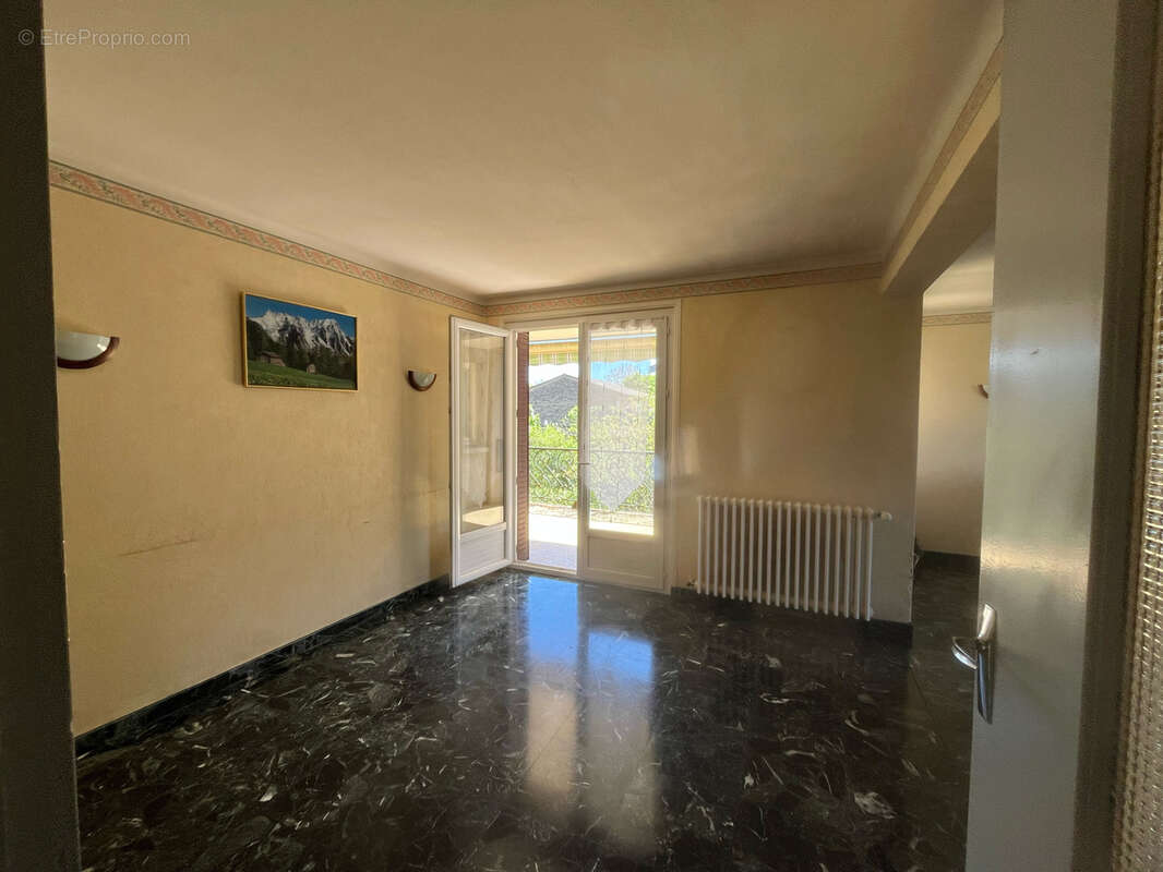 Maison à VILLEREVERSURE