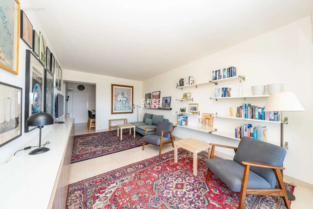Appartement à VILLENEUVE-LOUBET