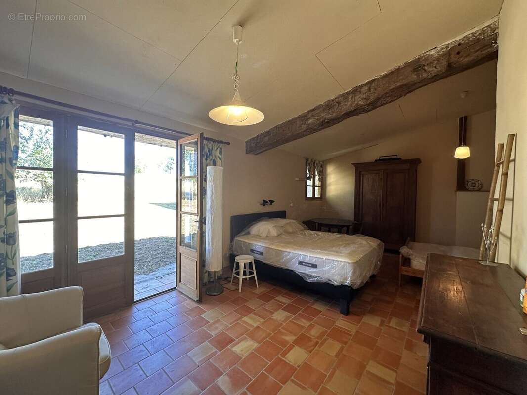 Maison 242 m² à Bourgougnague  - photo 9