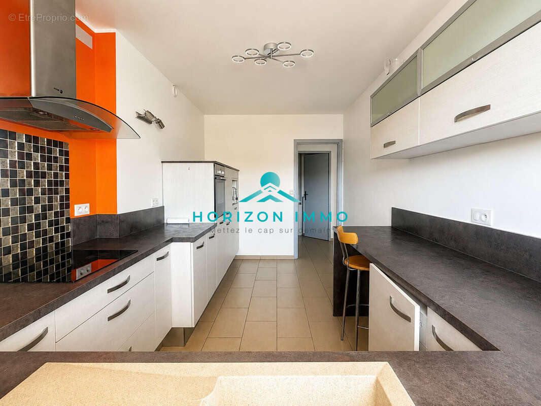 Appartement 60 m² à Saint-Laurent-Du-Var  - photo 5