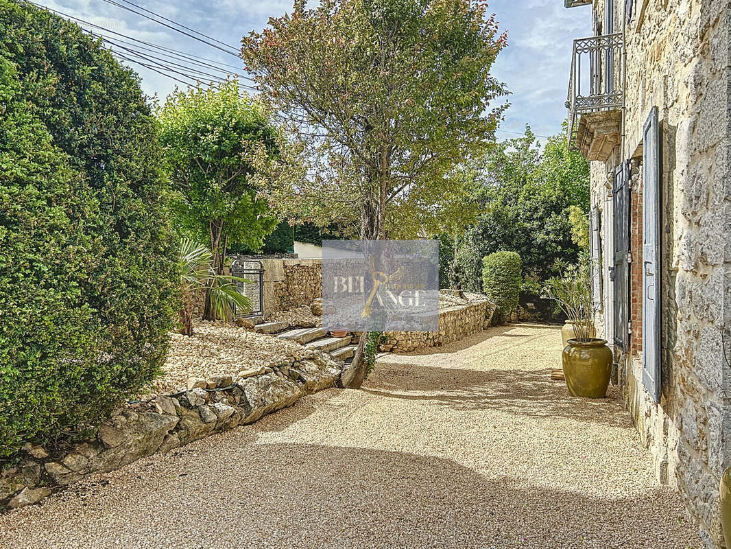 Maison à VALLON-PONT-D'ARC