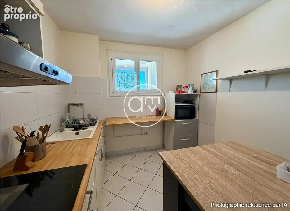 Hyères gare   t2 de 57 m2 avec balcon - residence avec ascenseur - photo 4