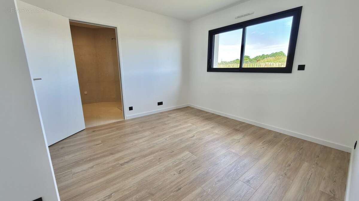 Maison 168 m² à Chateaugiron  - photo 8