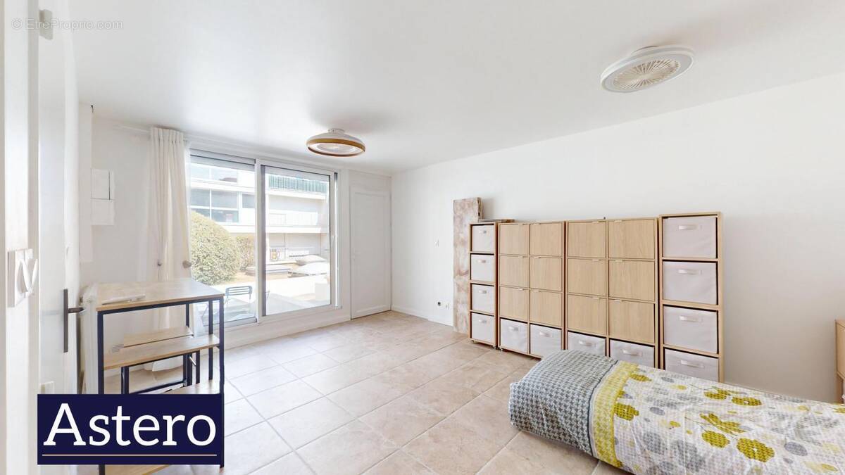 Appartement à PARIS-10E