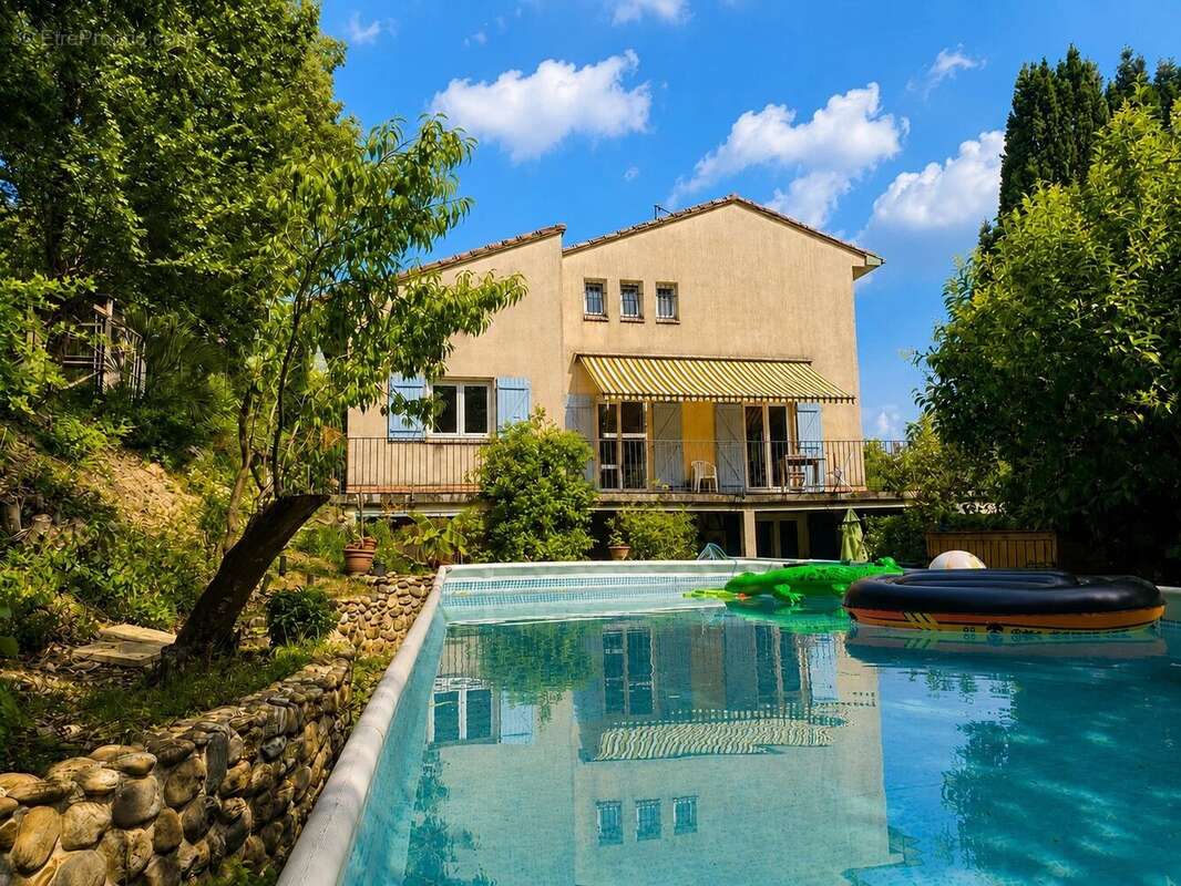 Maison T8 230 m2 - vue exceptionnelle - photo 2