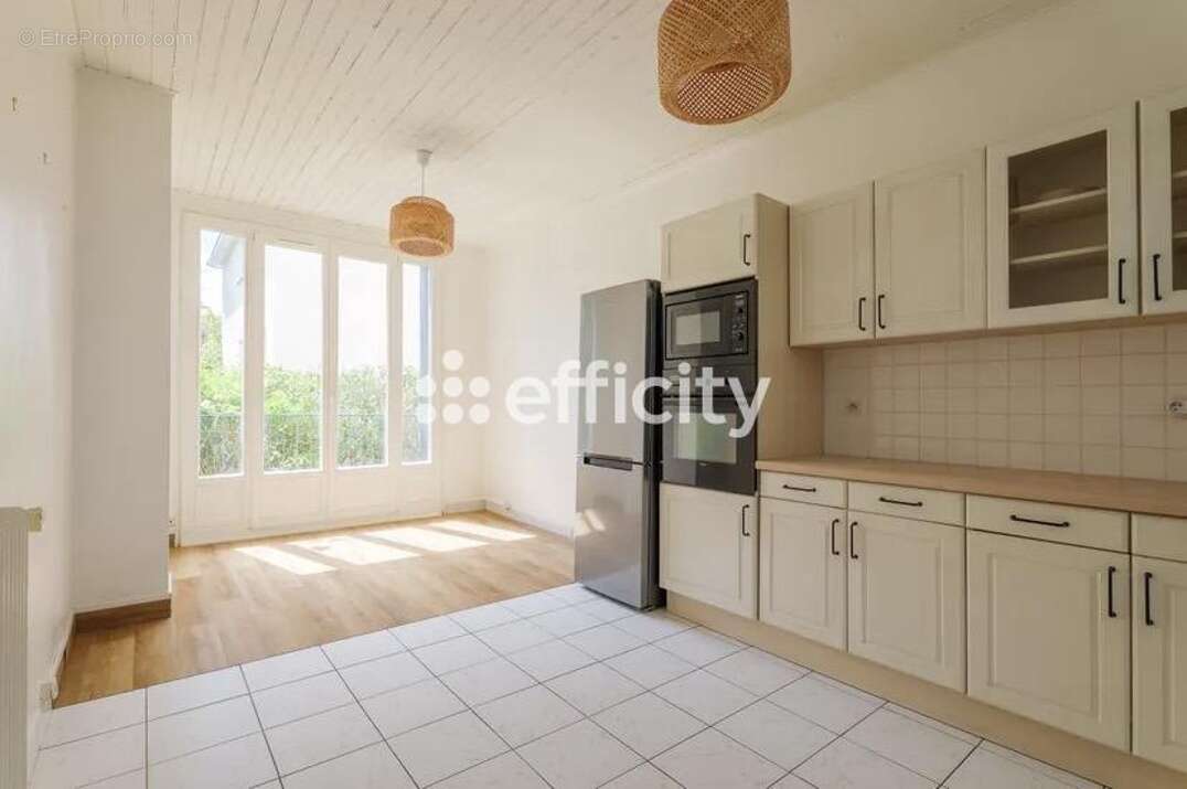 Maison à NEUILLY-PLAISANCE