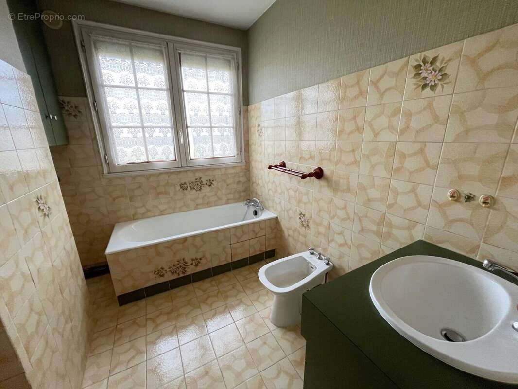 Maison à LES MUREAUX