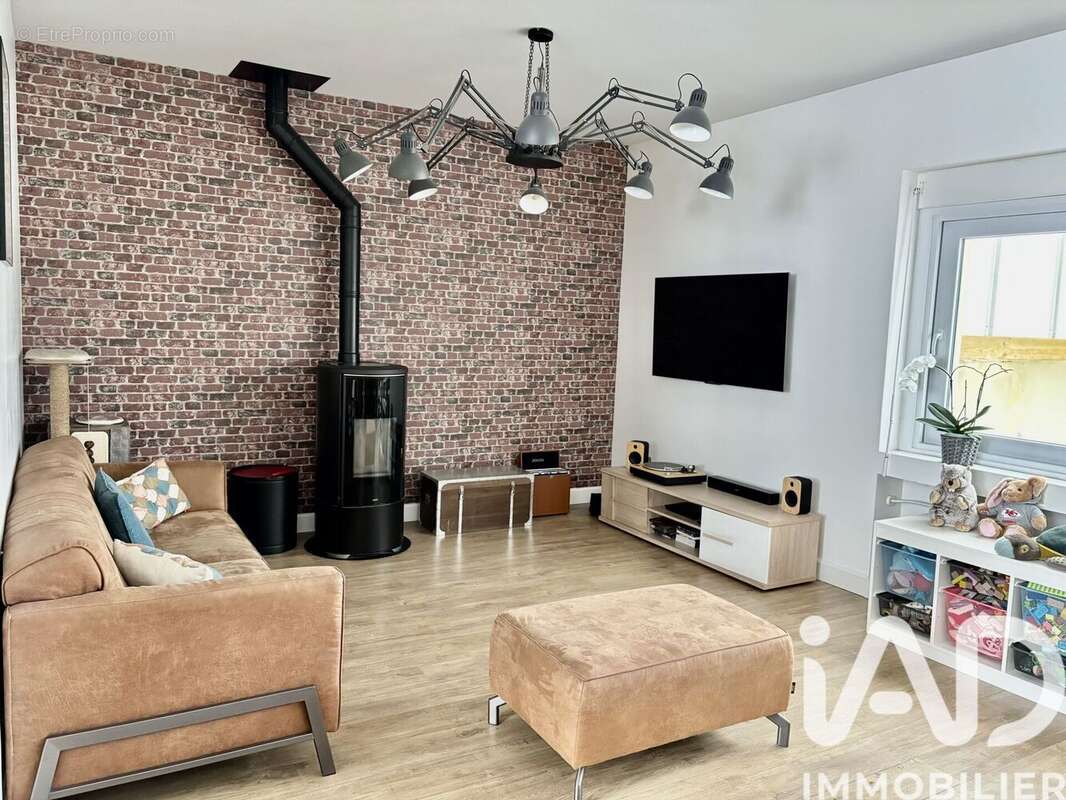 Photo 2 - Maison à MONTOIS-LA-MONTAGNE