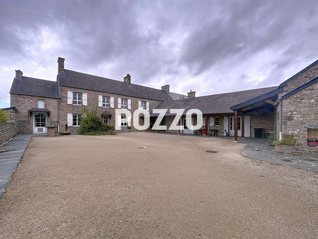 Maison à SURTAINVILLE