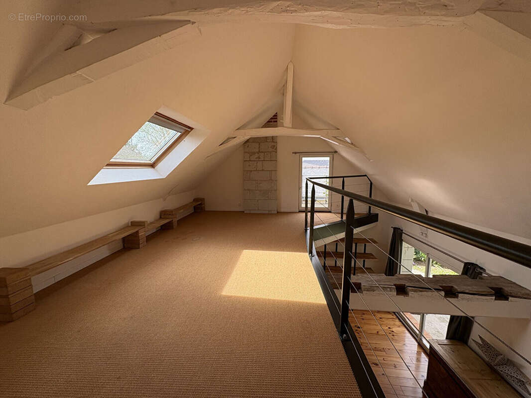 Maison à SAINT-CLEMENT-DES-LEVEES