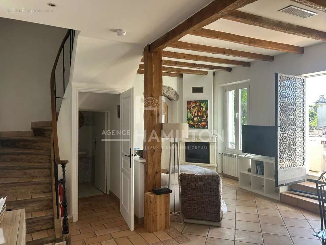 Maison à VALLAURIS