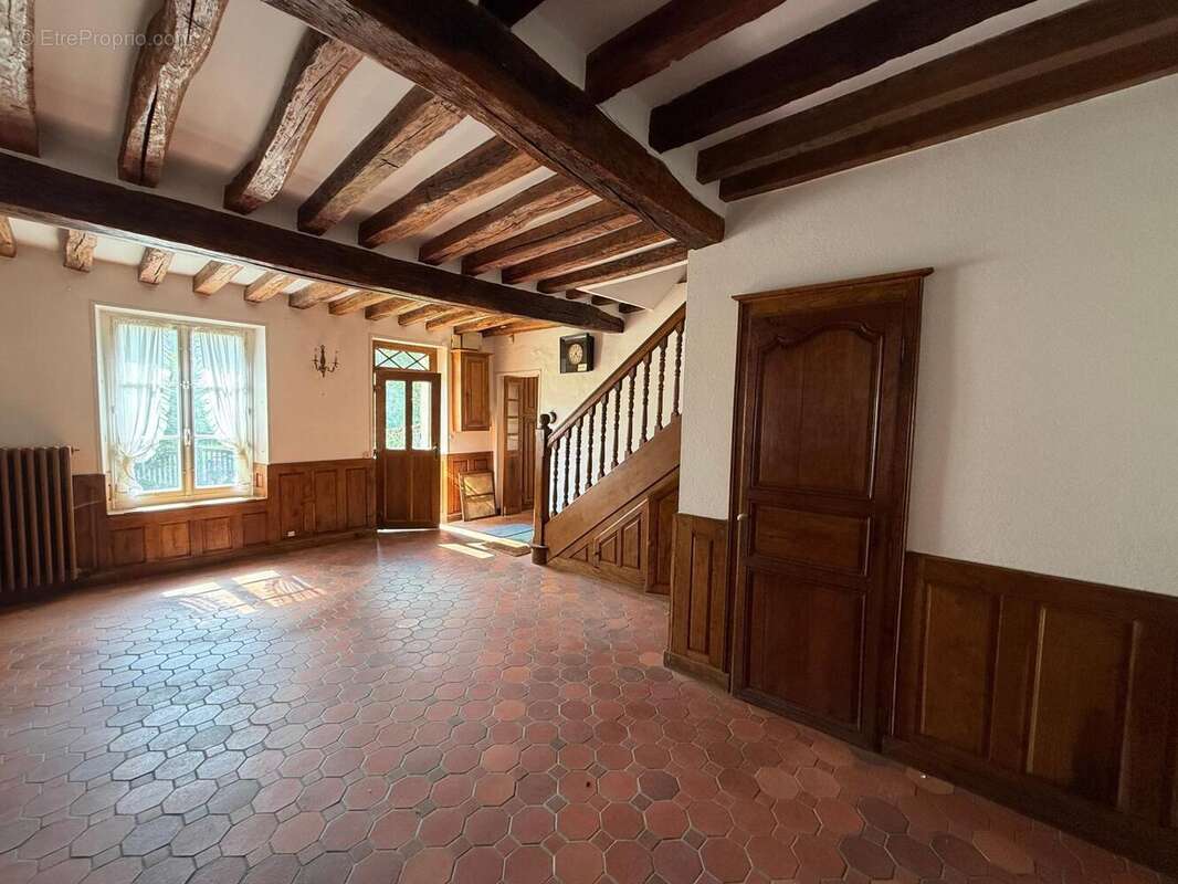 Photo 2 - Maison à MONTREUIL-AUX-LIONS