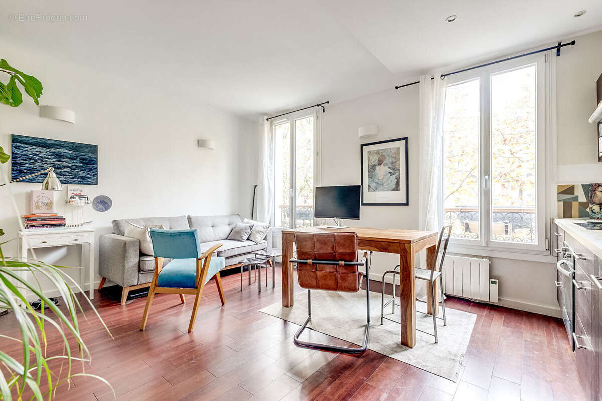 Appartement à PARIS-20E