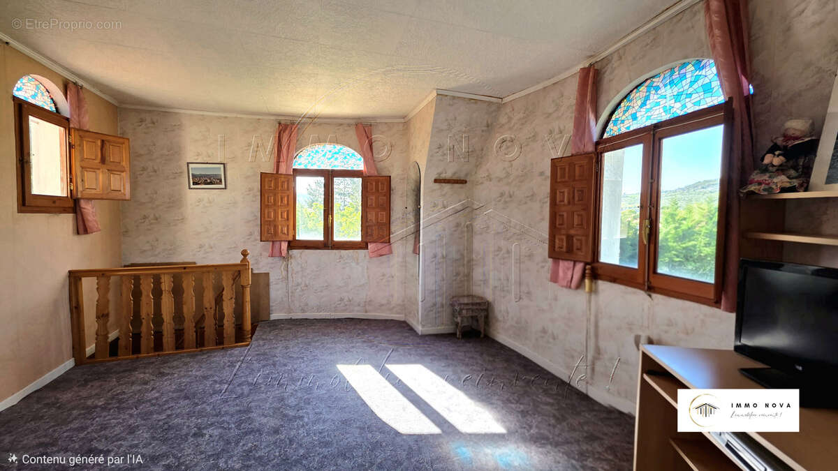 Maison à LES MARTRES-DE-VEYRE