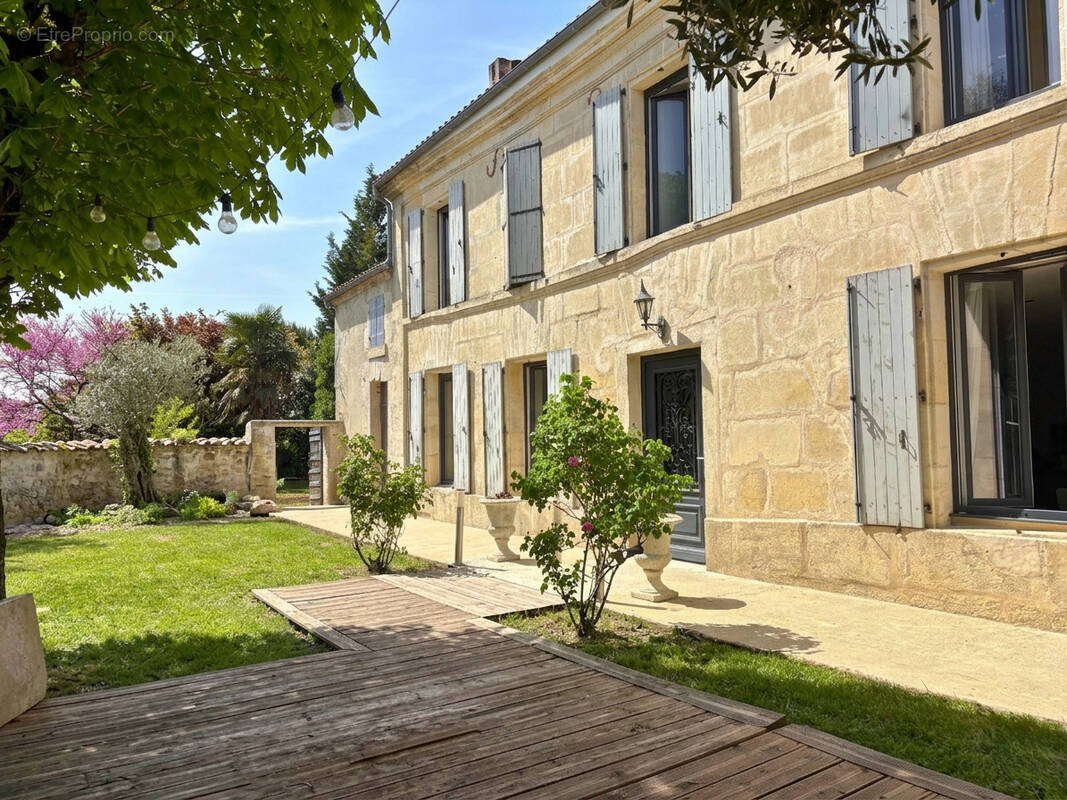 Maison à JAVREZAC