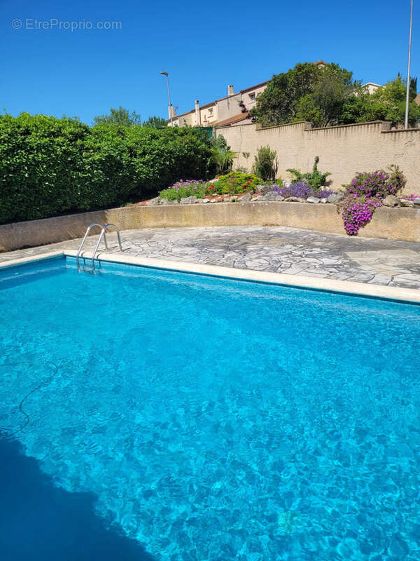 Maison à VILLEMOUSTAUSSOU