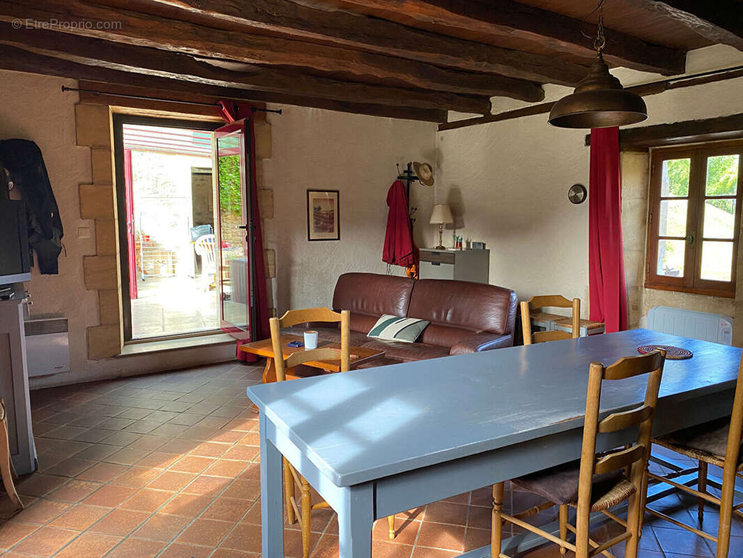 Maison à ROUFFIGNAC-SAINT-CERNIN-DE-REILHAC