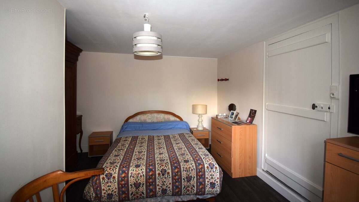 À VENDRE - Quartier des Garets - Maison 130 m² avec garage et jardin. - photo 11
