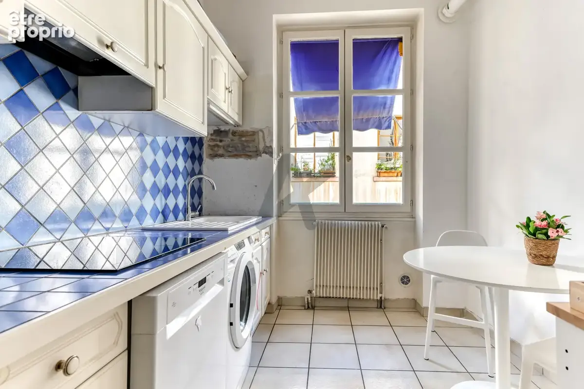 Lyon 6 - Foch: Un appartement en étage élevé de 81m2, 2 chambres, alcôve, climatisé. - photo 6