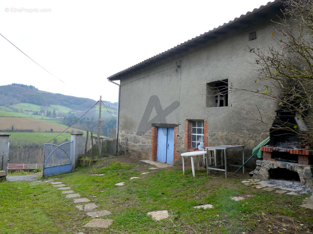 Maison à SAINT-GENIS-L'ARGENTIERE